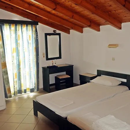 Dimitris Studios Apartment